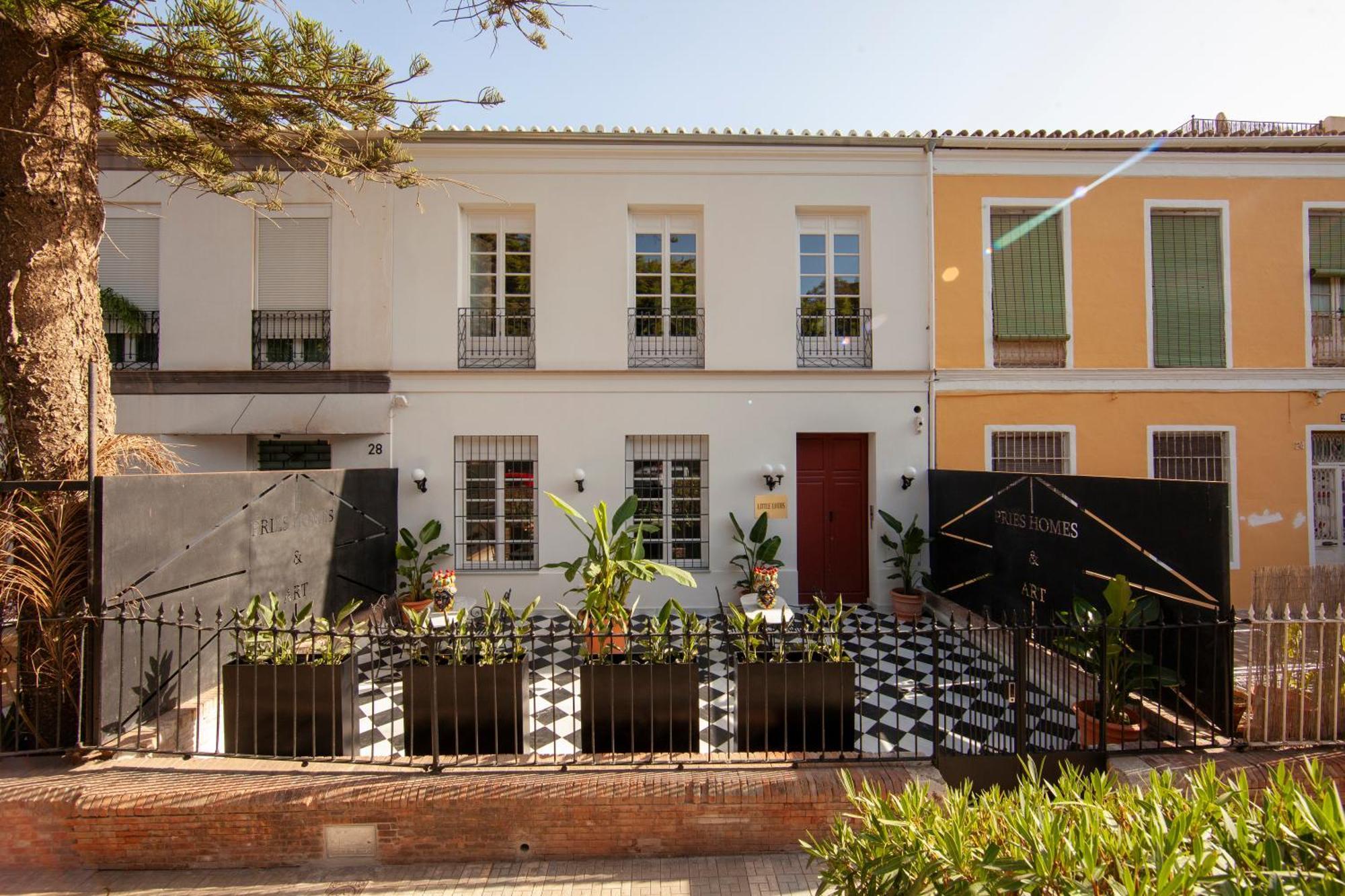 Pries Homes - Little Lotus Málaga Extérieur photo
