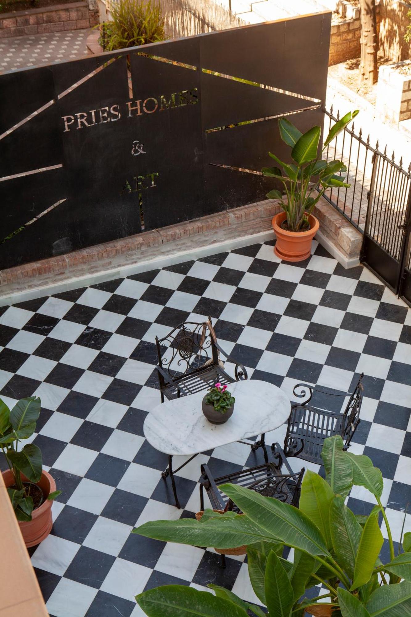 Pries Homes - Little Lotus Málaga Extérieur photo