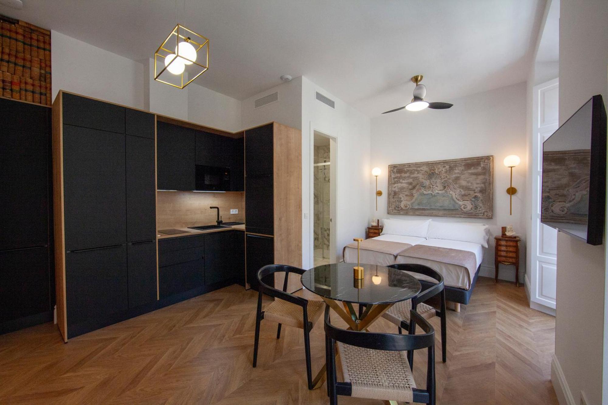 Pries Homes - Little Lotus Málaga Extérieur photo