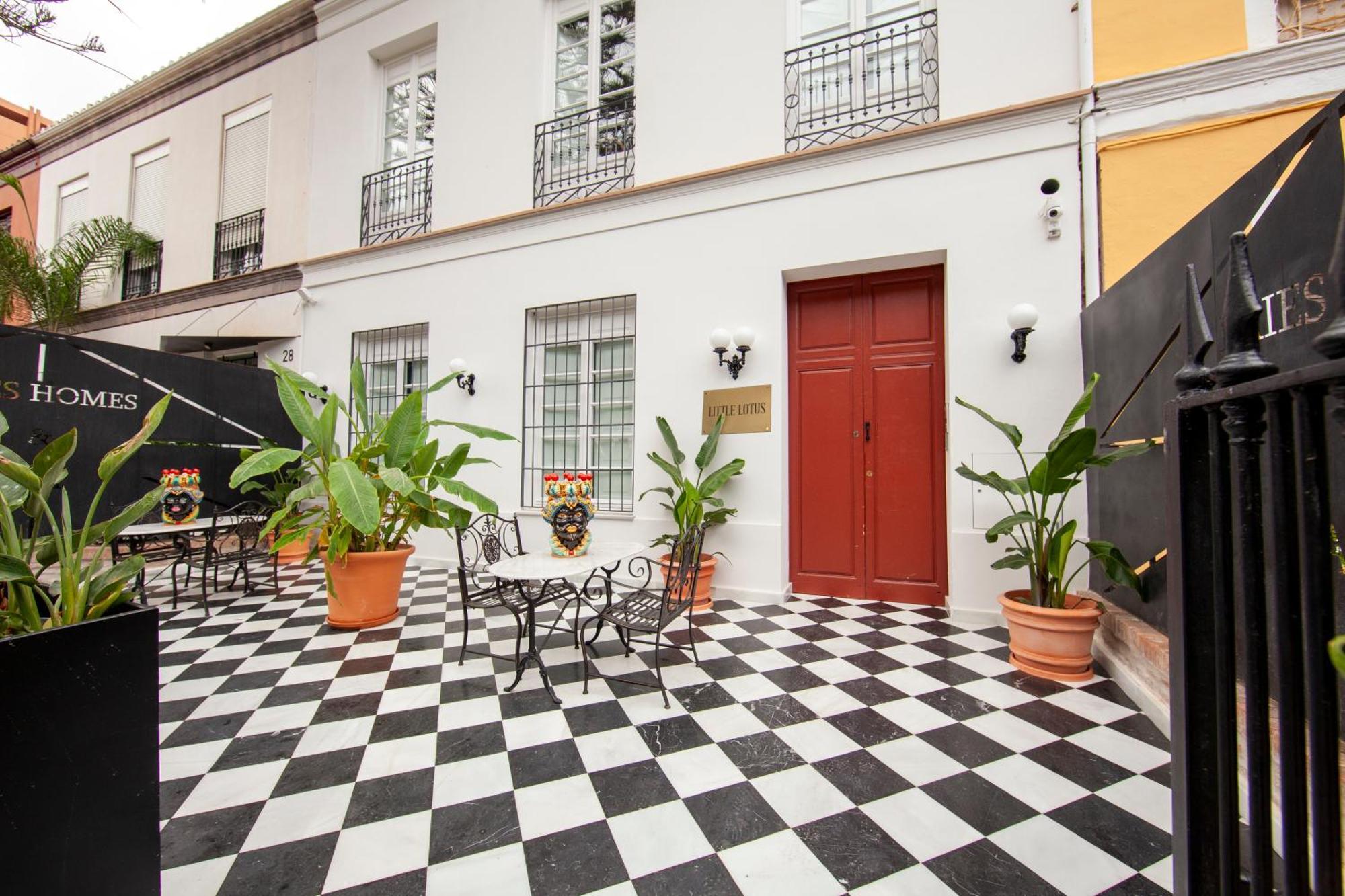 Pries Homes - Little Lotus Málaga Extérieur photo